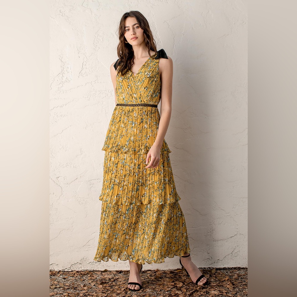NWT Lulu’s Such Sophistication Yellow Floral Print Pleated Maxi Dress - XS